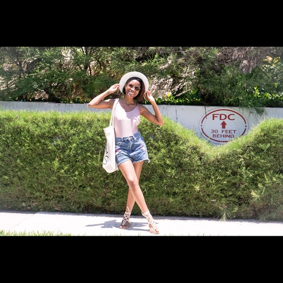 Meet your Posher, Janie - Picture 6 of 8